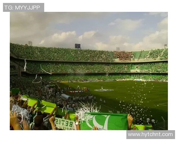 足球巨星炫酷拼接创意照片集锦展示球场内外独特魅力